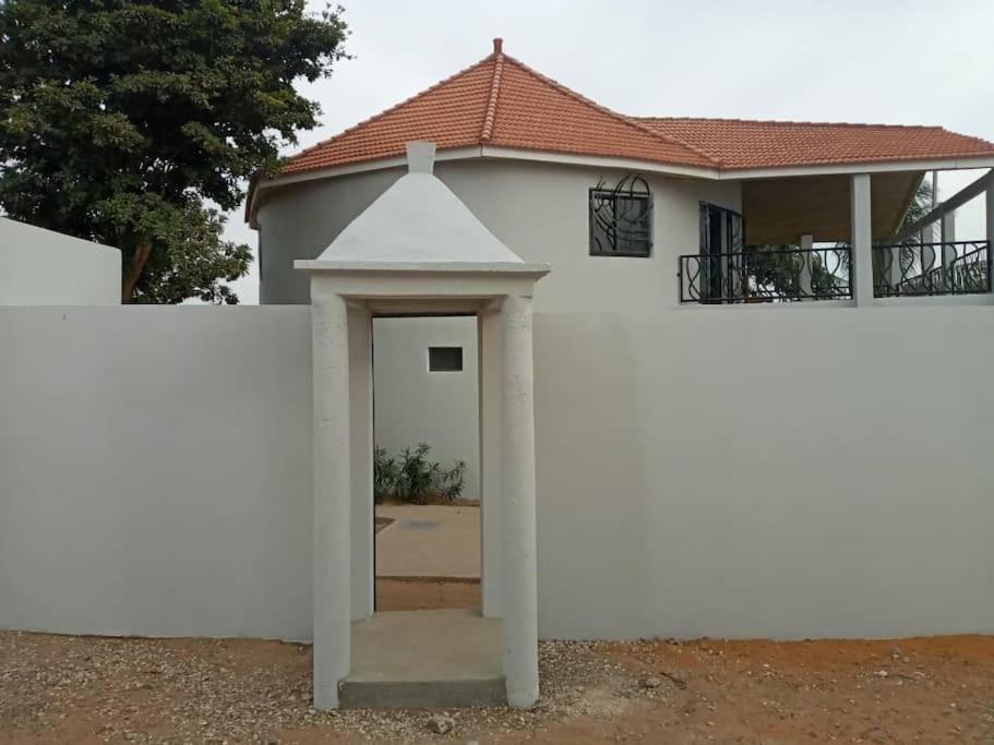 Ngaparou Belle Villa Proche Bord De Mer מראה חיצוני תמונה