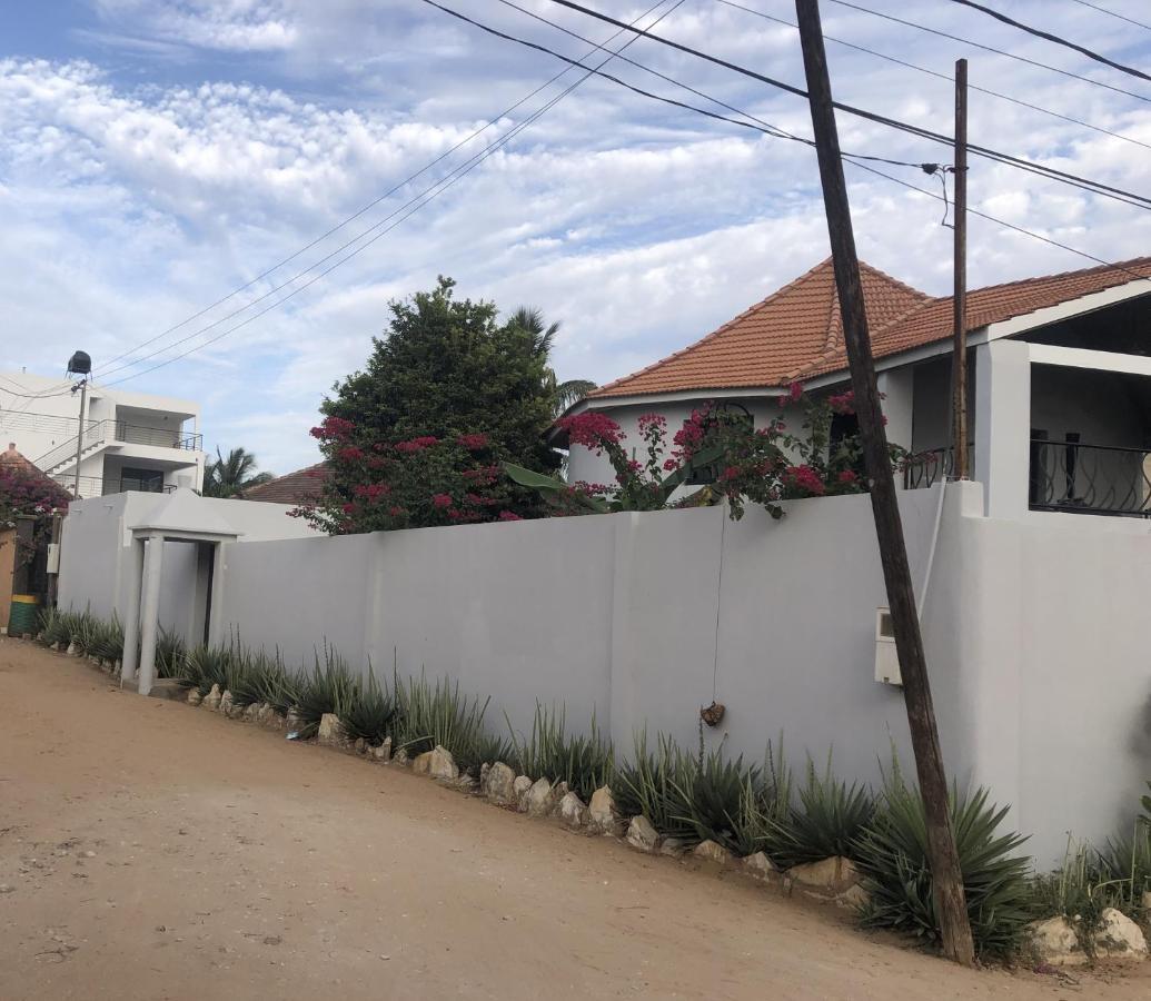 Ngaparou Belle Villa Proche Bord De Mer מראה חיצוני תמונה