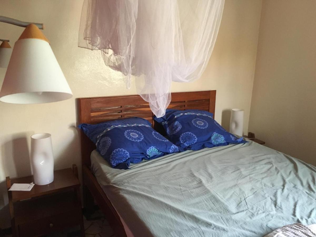 Ngaparou Belle Villa Proche Bord De Mer מראה חיצוני תמונה